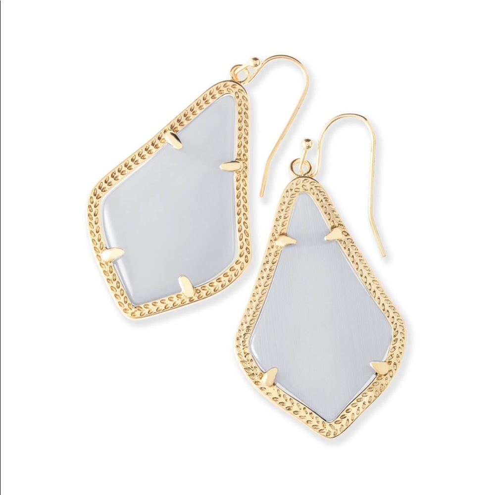 Kendra Scott drop earrings